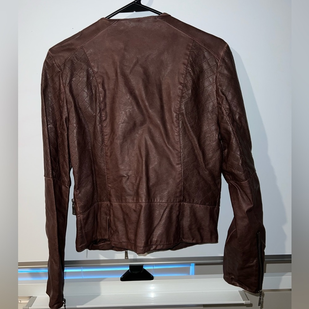 Leather jacket - Picture 3 of 4